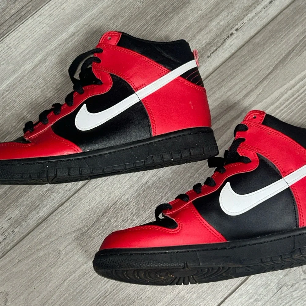 Nike Dunk High (GS) Black/White-University Red DB2179-003 Size 6.5Y - Picture 2 of 14